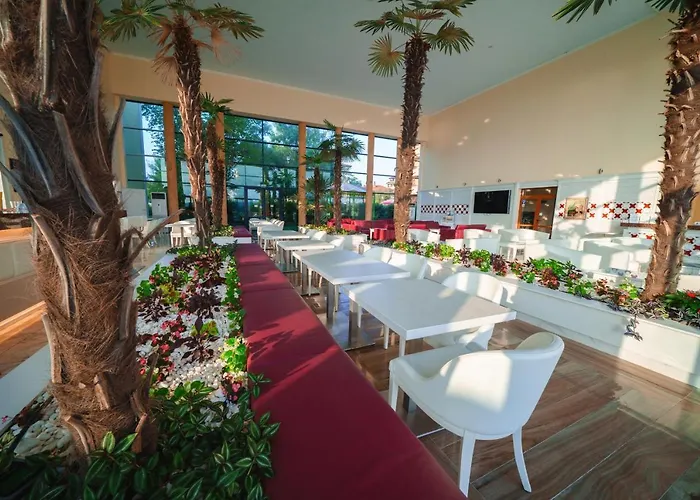 Hotel Perla Gold プリモルスコ