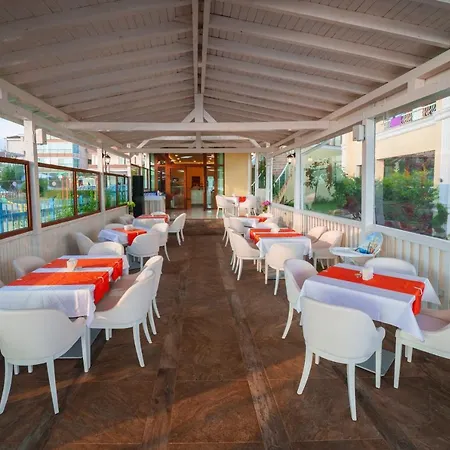 Hotel Perla Gold 酒店 5*