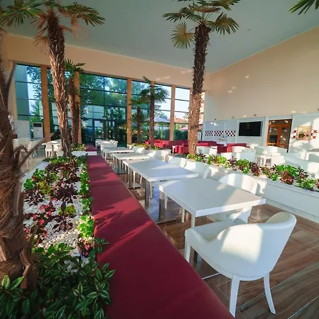 Hotel Perla Gold 普里莫尔斯科